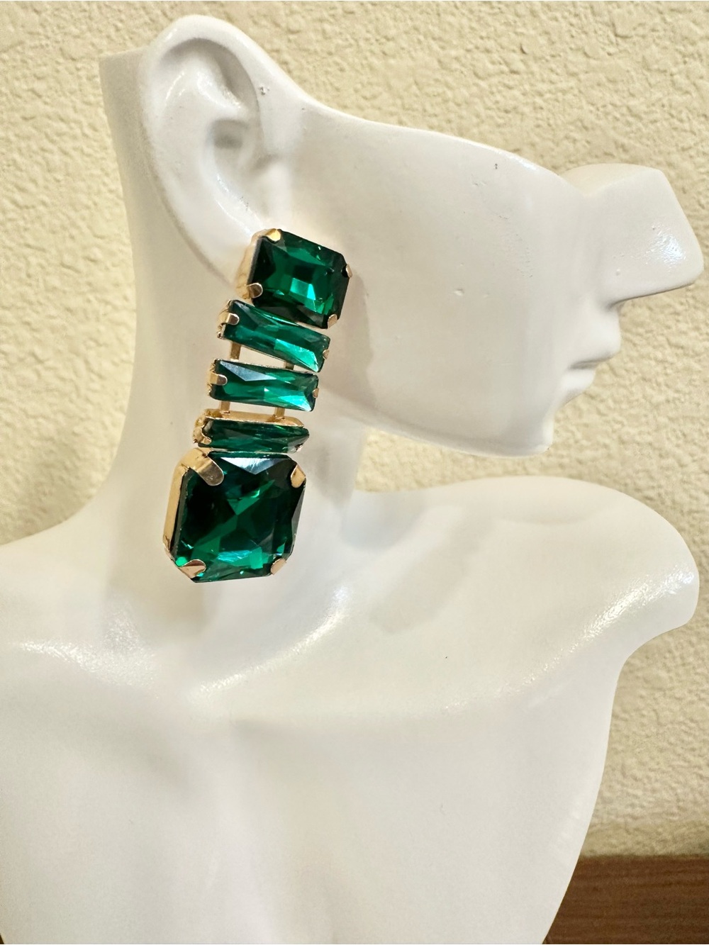 Gold-Setting Emerald Green Crystal Multi-Stone Drop Earrings